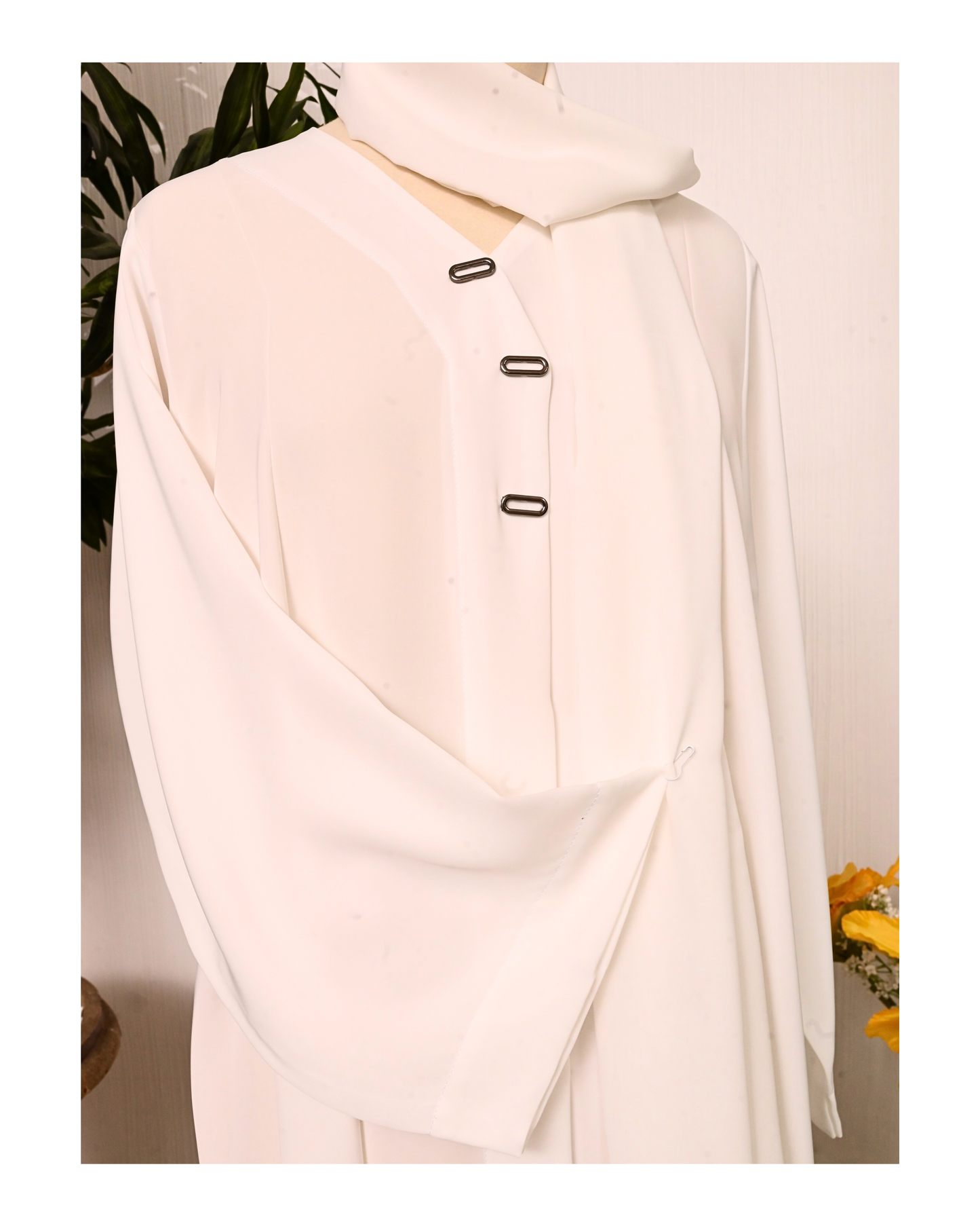White – Premium Emirati Abaya