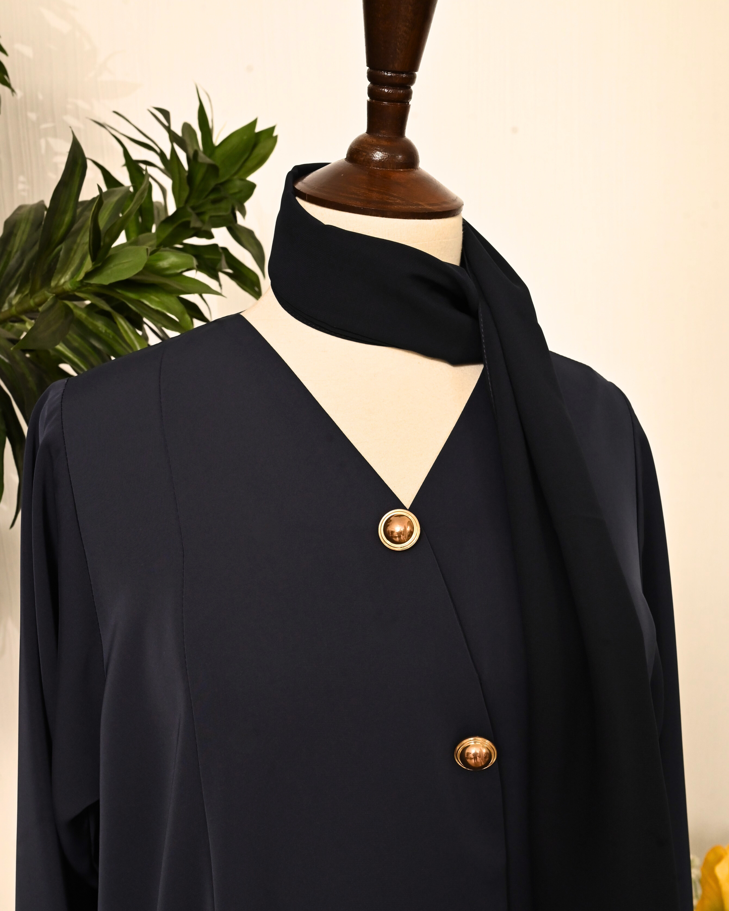 Midnight Blue – Premium Emirati Abaya