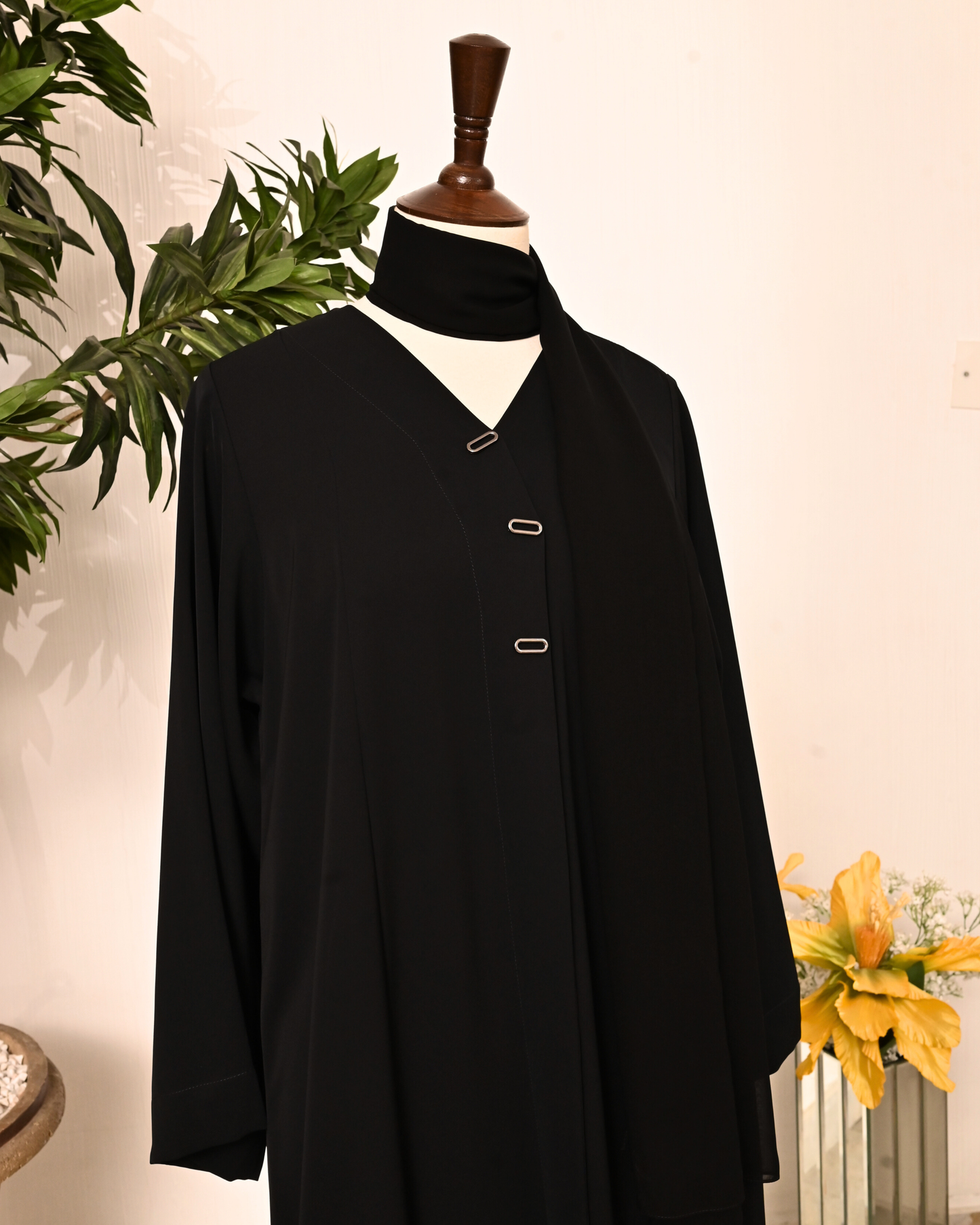 Black – Premium Emirati Abaya