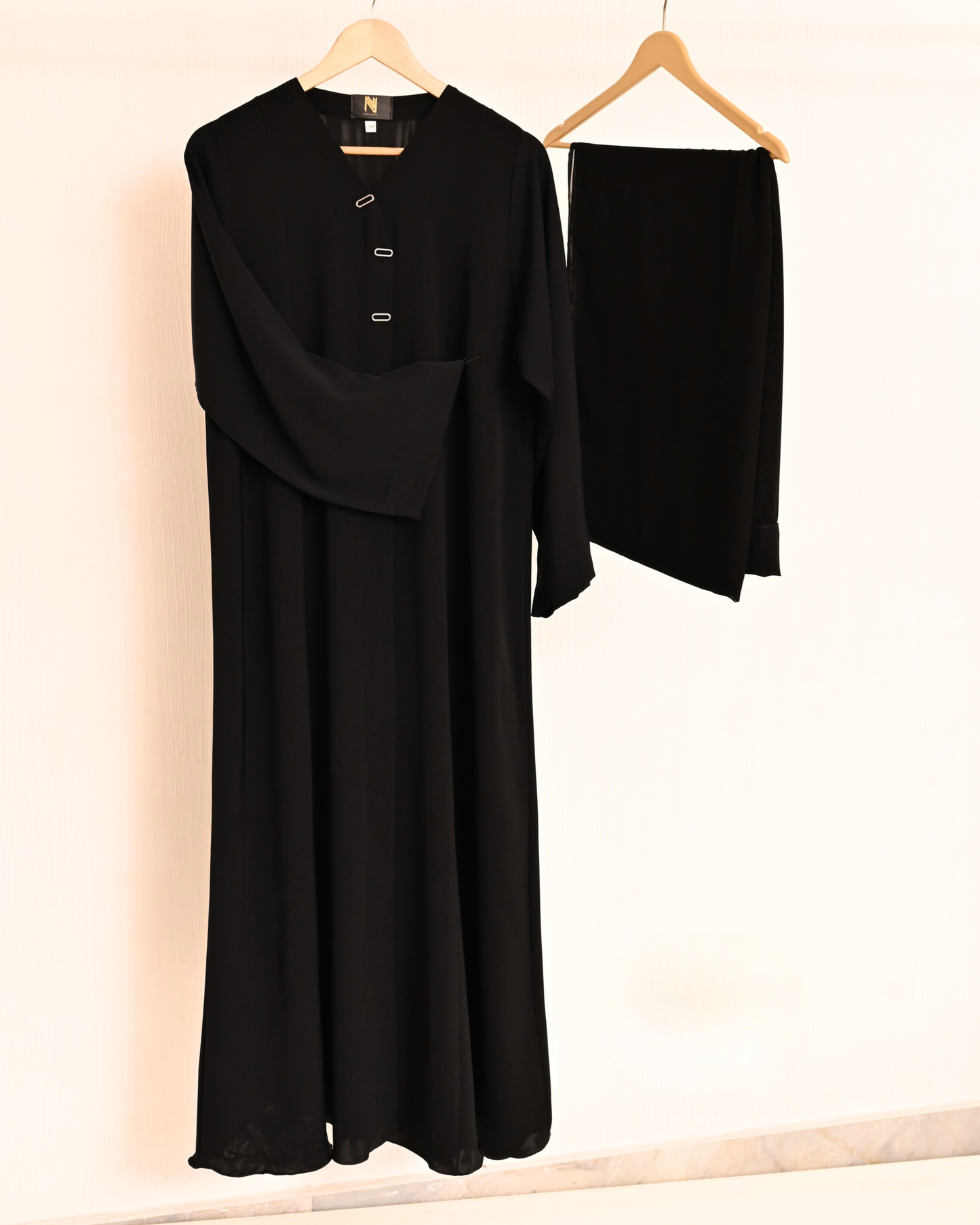 Black – Premium Emirati Abaya