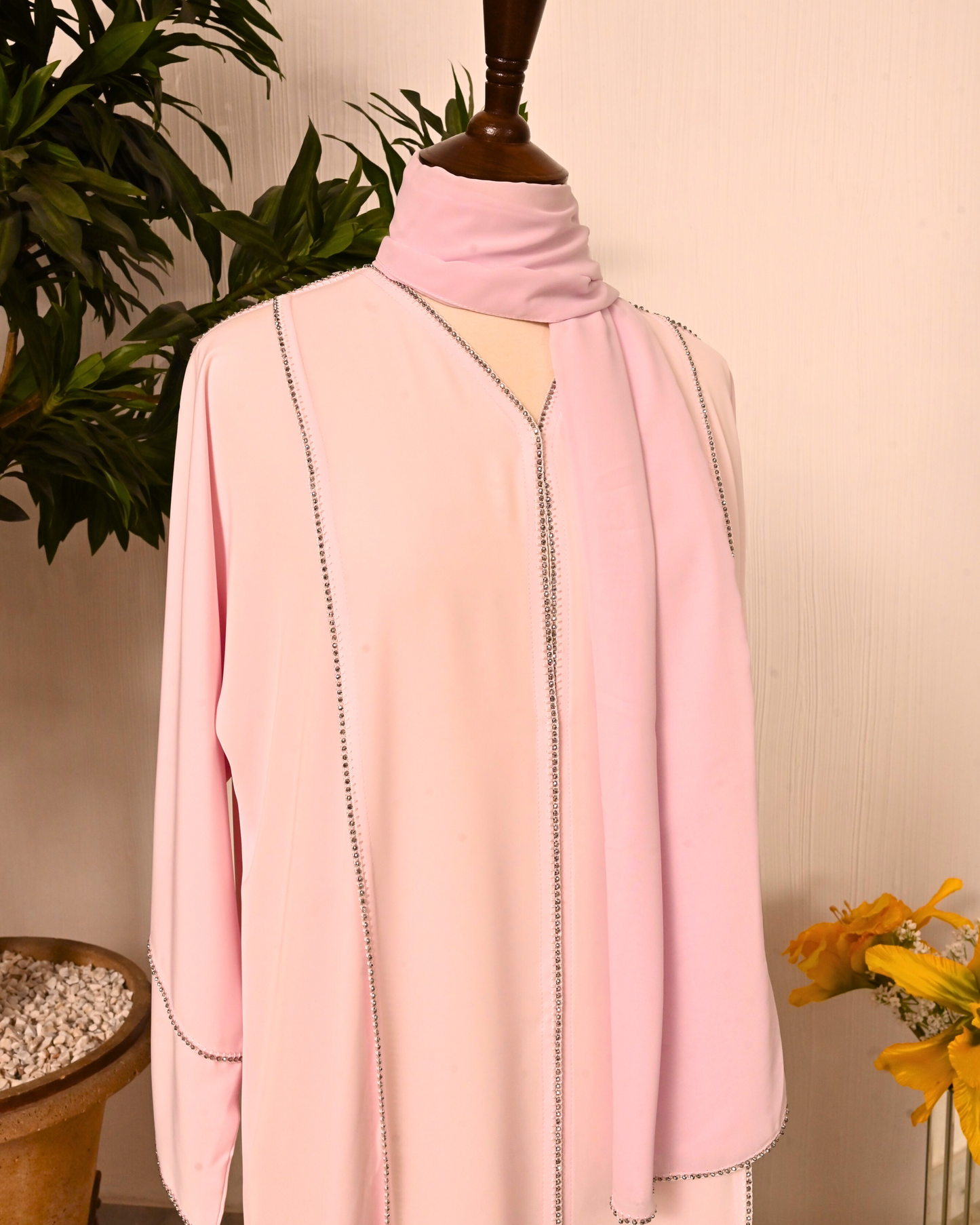 Dusty Pink Premium Emirati Minimal Abaya