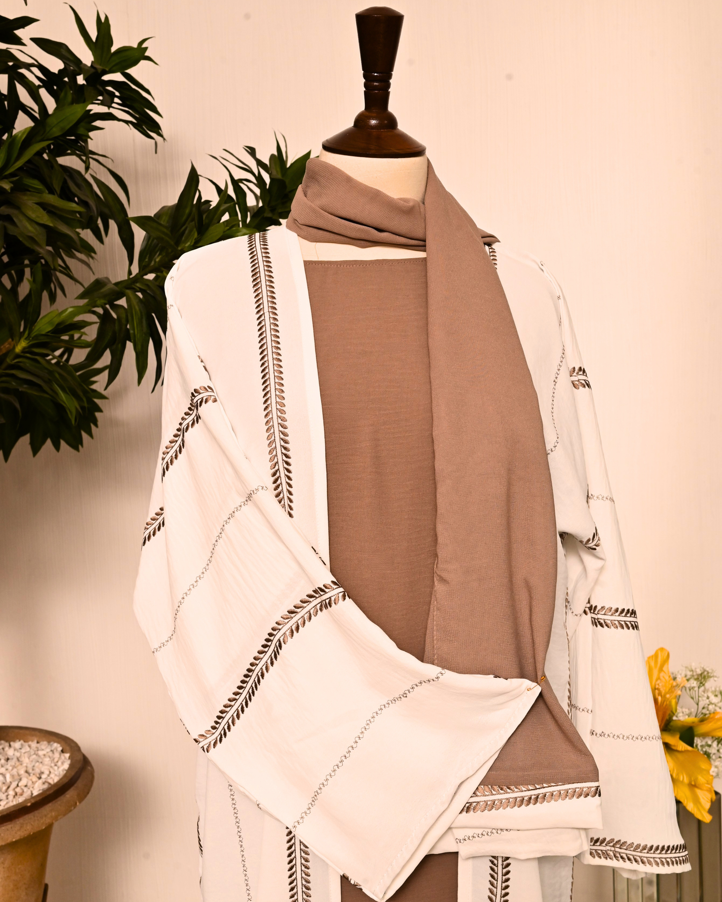 White & Mocha Premium Emirati Abaya