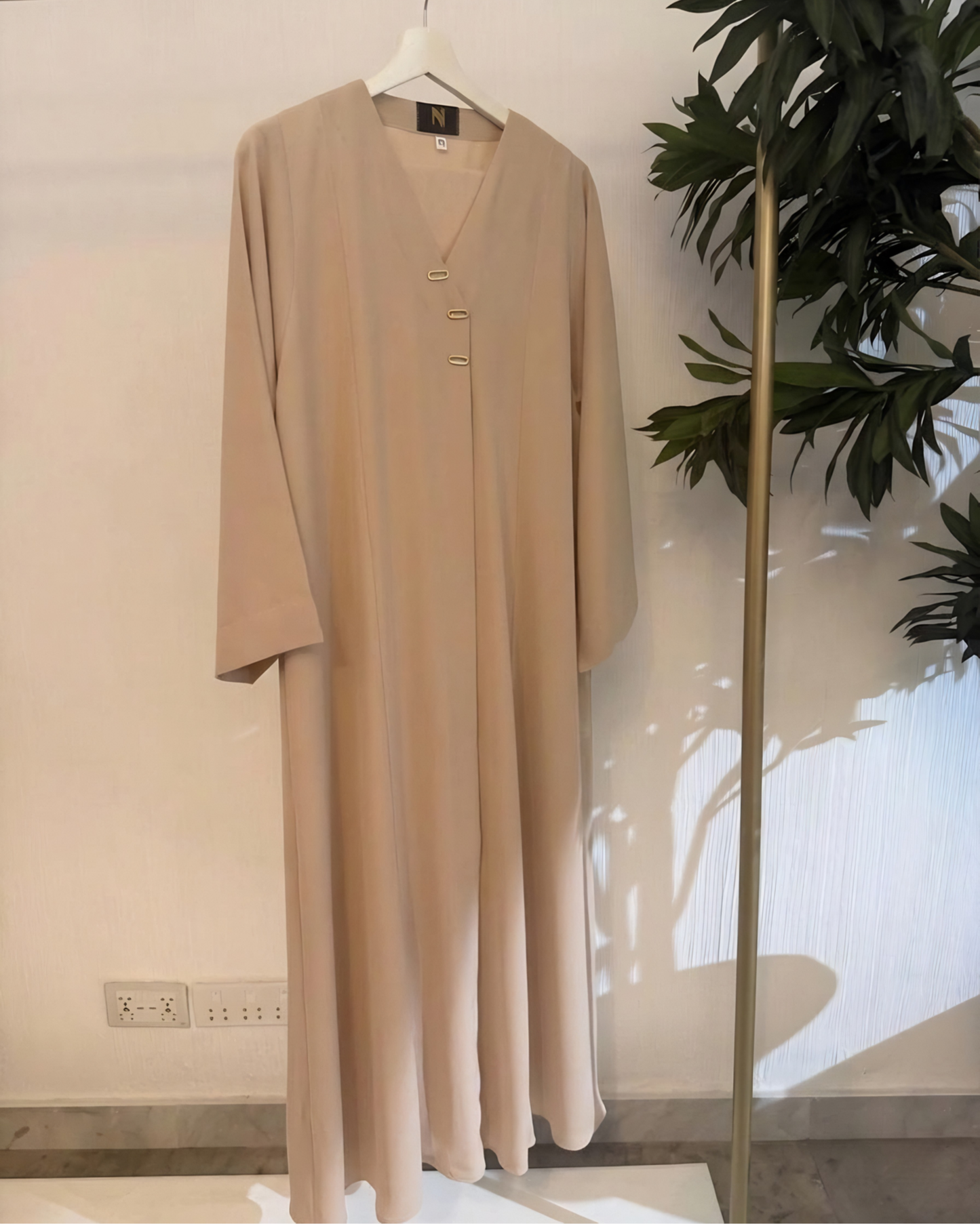 Beige – Premium Emirati Abaya