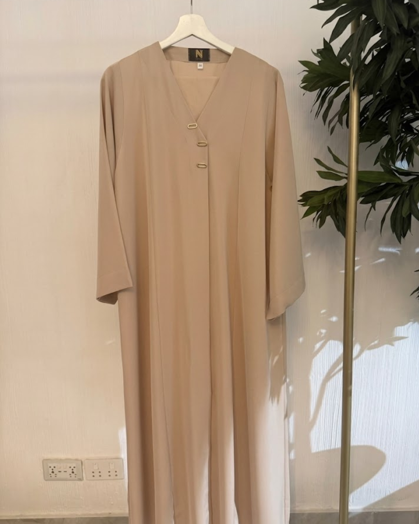 Beige – Premium Emirati Abaya